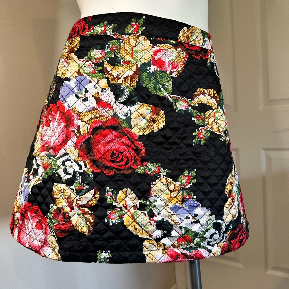 Forever 21 skirt floral size large shirt quilted. NWT